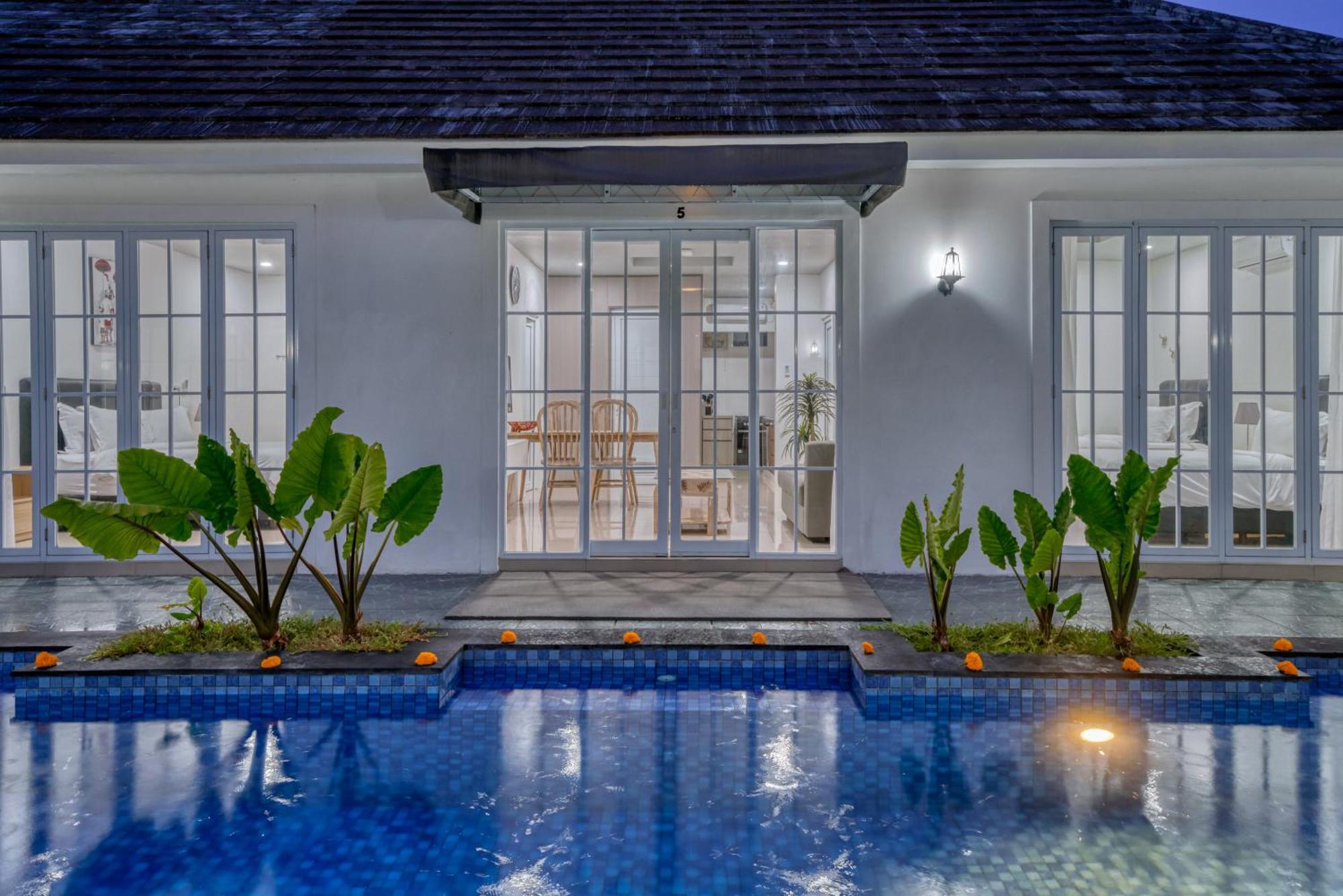 Apartemen 3bd Modern In With Bbq & Huge Shared Pool
