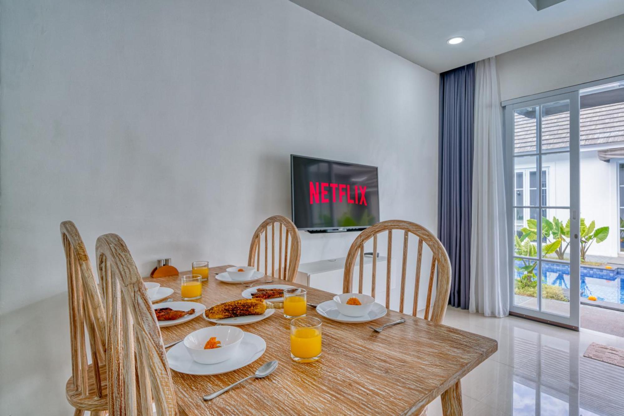 3bd Modern In With Bbq & Huge Shared Pool *