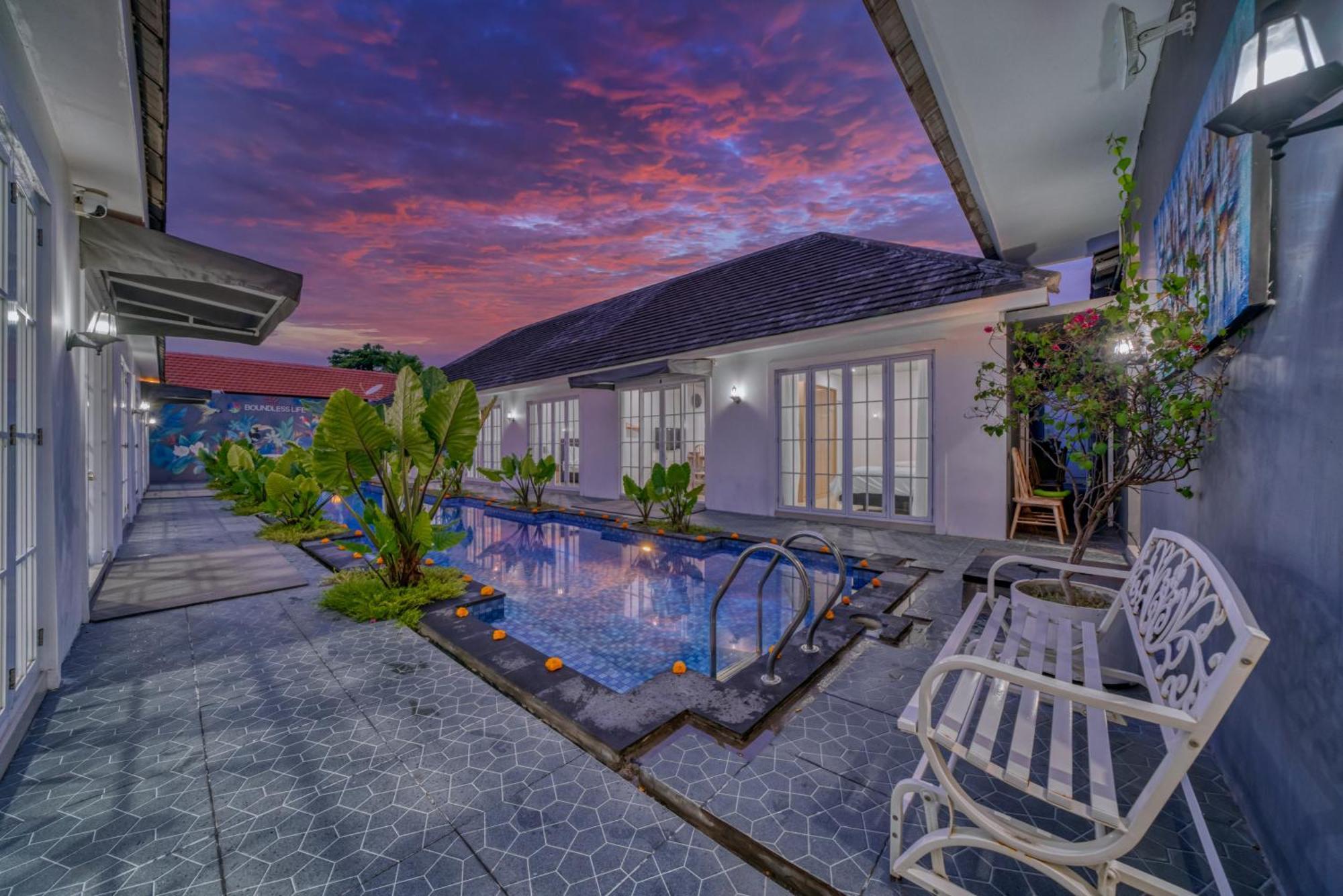 3bd Modern In With Bbq & Huge Shared Pool *